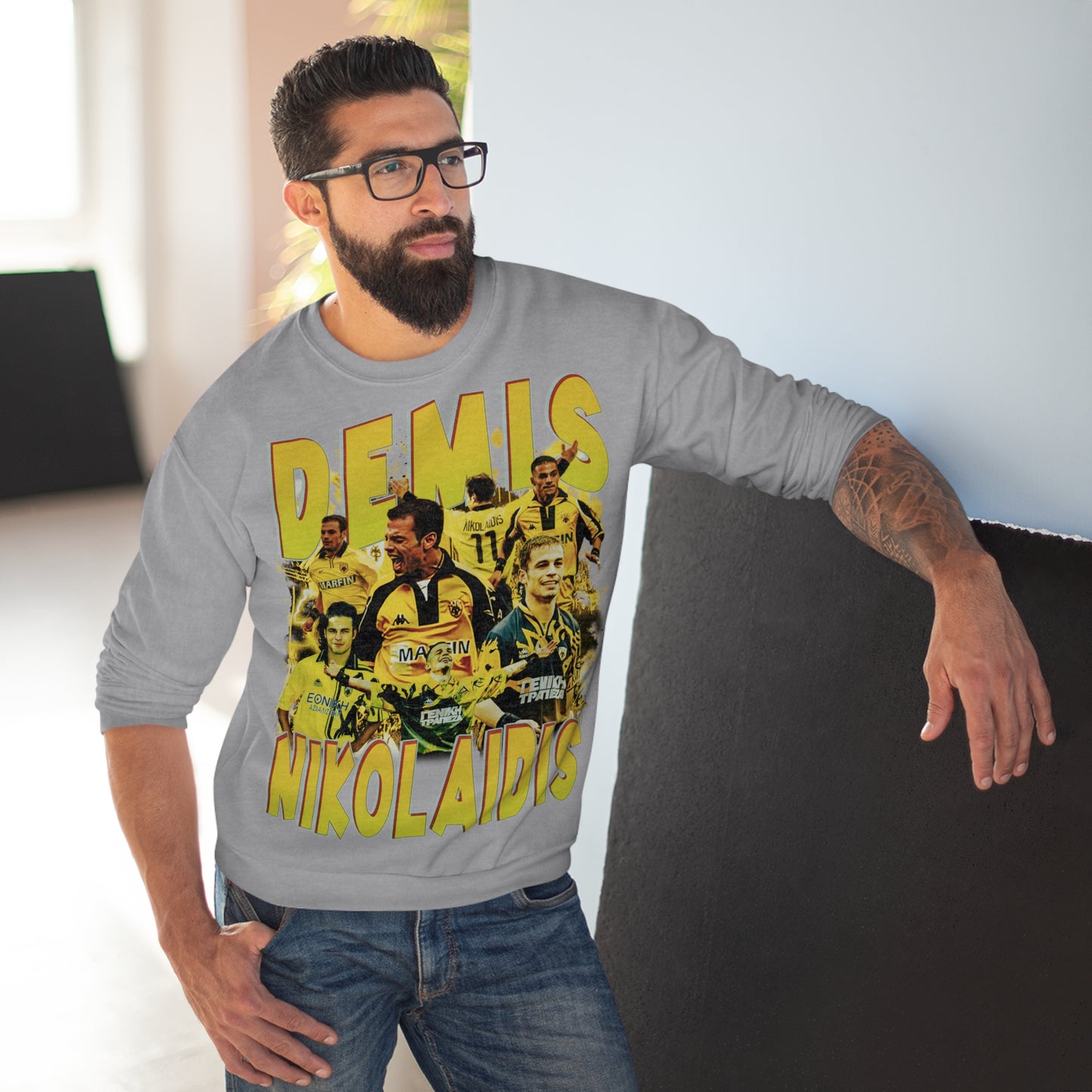 Demis Nikolaidis Dukserica s okruglim izrezom
